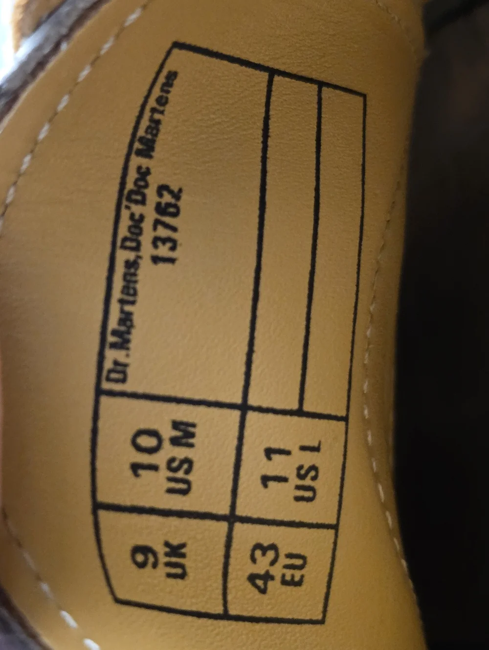 Dr. Martens 13762 Oxfords  White Smooth Leather- Mens 10 - Rare Made In England - Picture 6 of 6